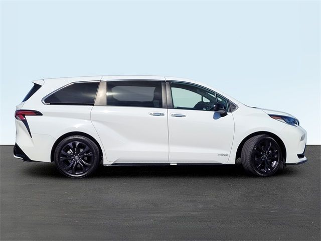 2021 Toyota Sienna XSE