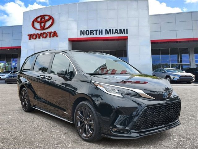 2021 Toyota Sienna XSE