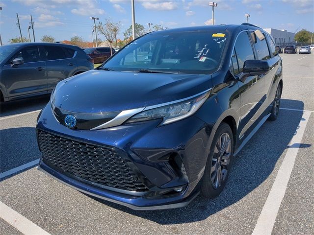 2021 Toyota Sienna XSE