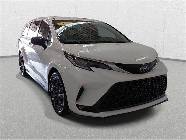 2021 Toyota Sienna XSE