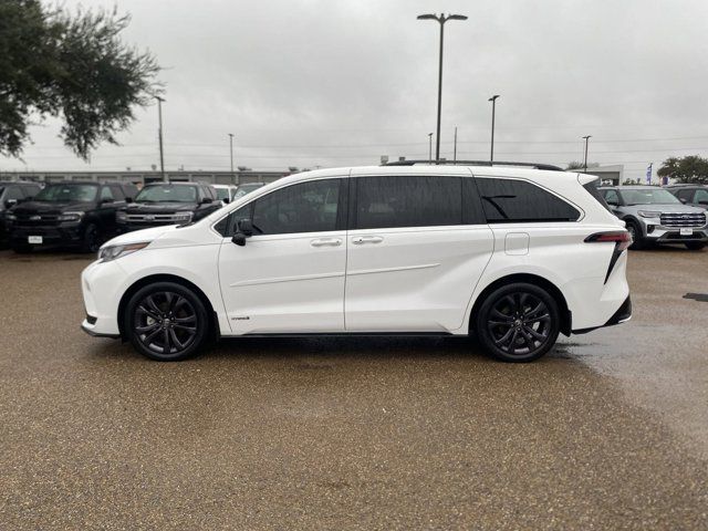 2021 Toyota Sienna XSE