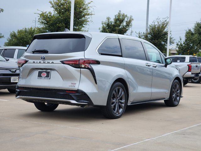 2021 Toyota Sienna XSE