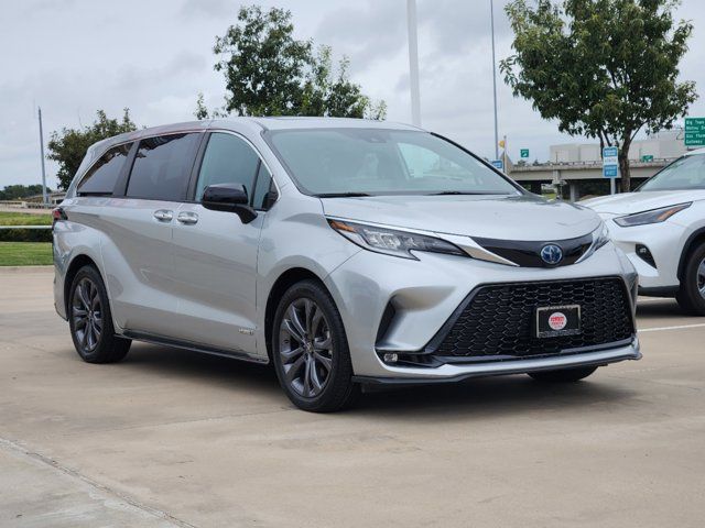 2021 Toyota Sienna XSE