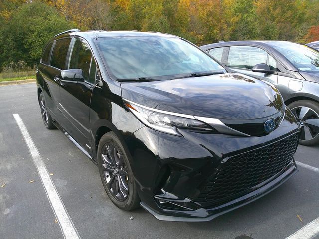 2021 Toyota Sienna XSE