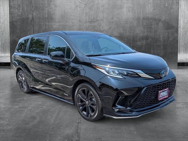 2021 Toyota Sienna XSE