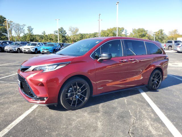 2021 Toyota Sienna XSE