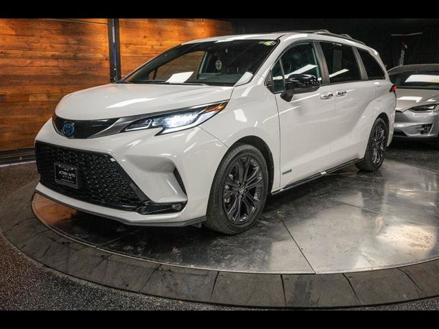 2021 Toyota Sienna XSE