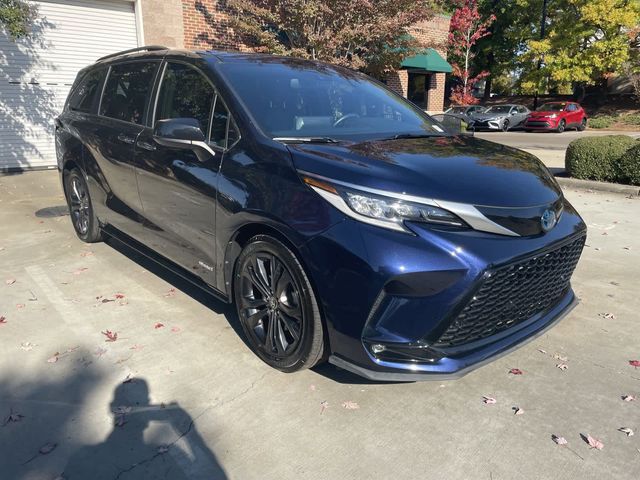 2021 Toyota Sienna XSE