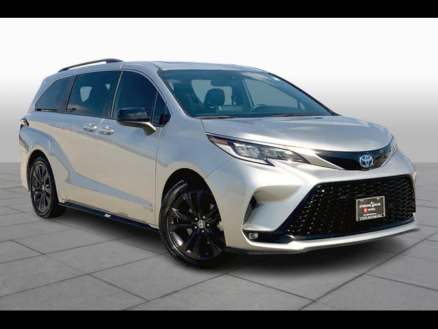 2021 Toyota Sienna XSE