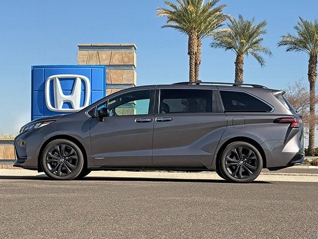 2021 Toyota Sienna XSE