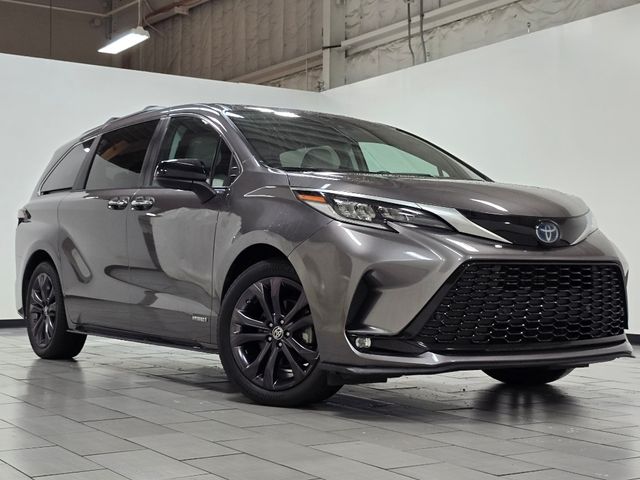 2021 Toyota Sienna XSE