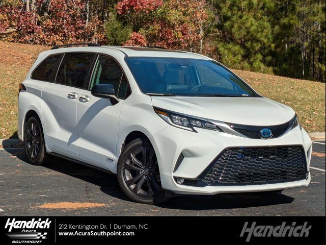 2021 Toyota Sienna XSE