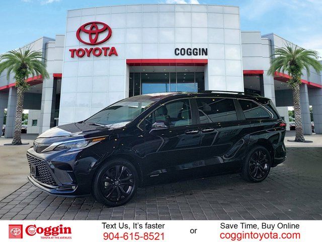 2021 Toyota Sienna XSE