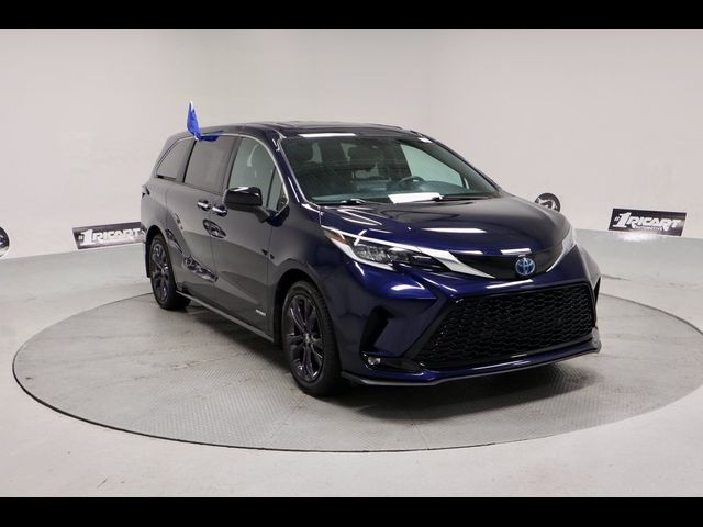 2021 Toyota Sienna XSE