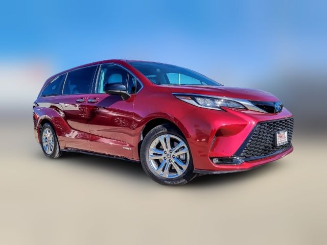 2021 Toyota Sienna XSE