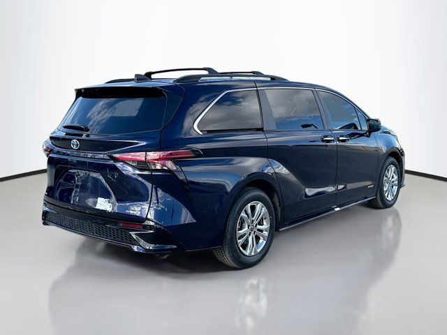 2021 Toyota Sienna XSE