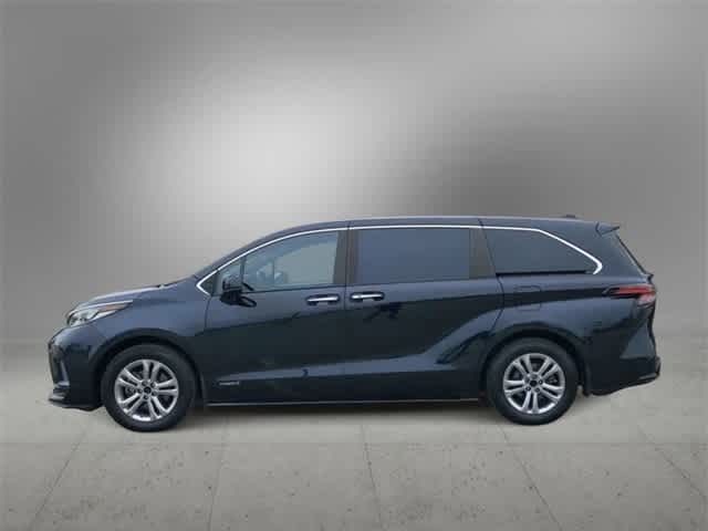 2021 Toyota Sienna XSE