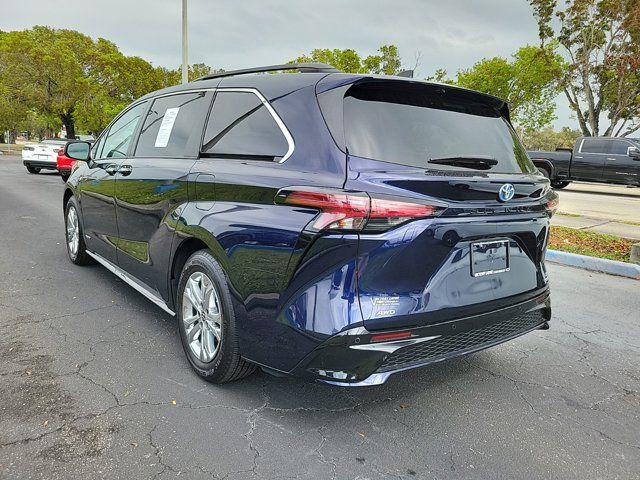 2021 Toyota Sienna XSE