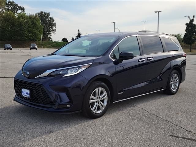 2021 Toyota Sienna XSE