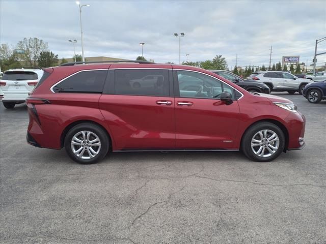 2021 Toyota Sienna XSE