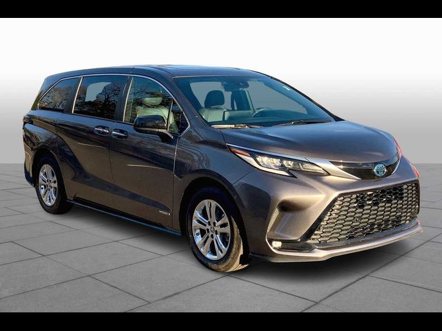 2021 Toyota Sienna XSE