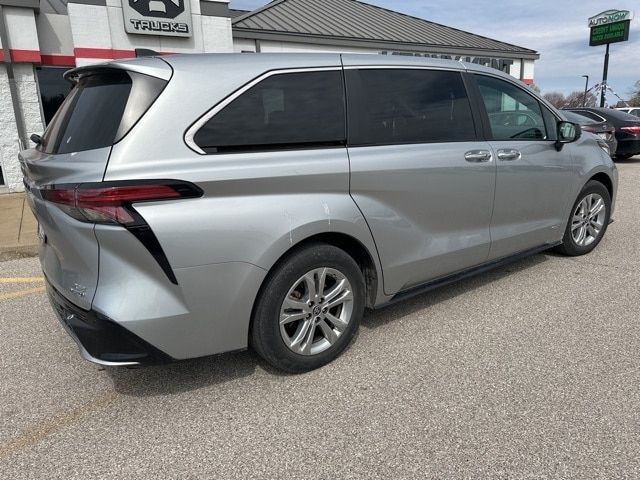 2021 Toyota Sienna XSE