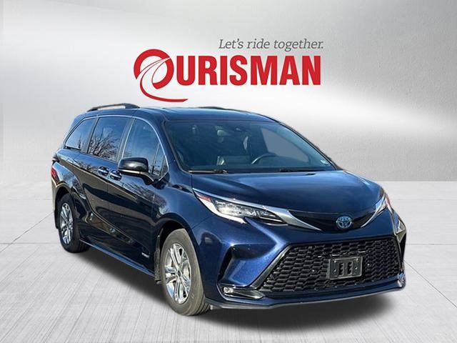 2021 Toyota Sienna XSE