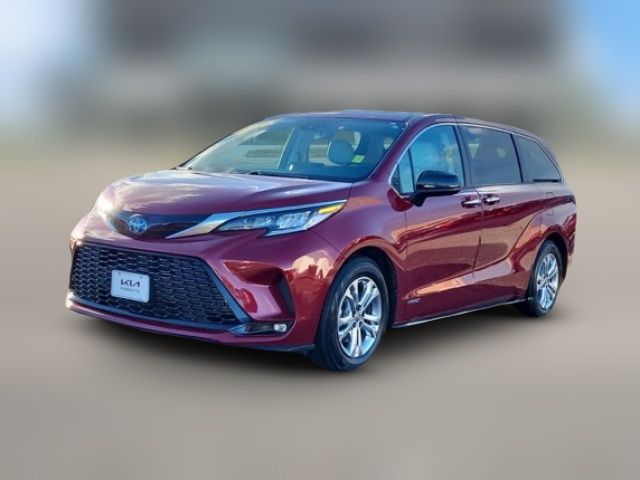 2021 Toyota Sienna XSE