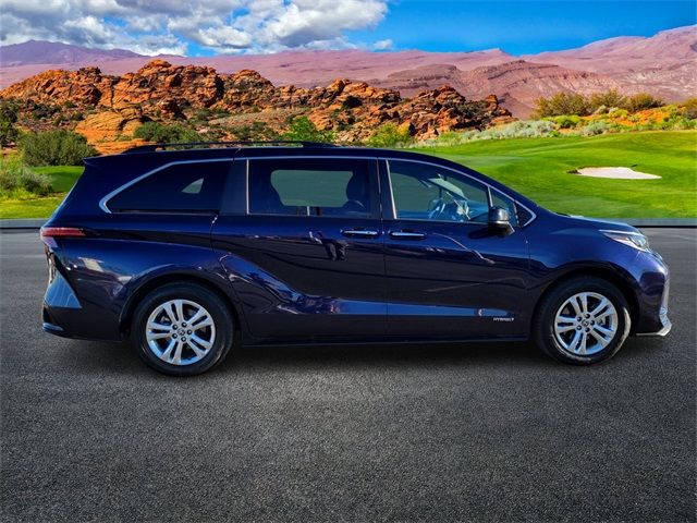 2021 Toyota Sienna XSE