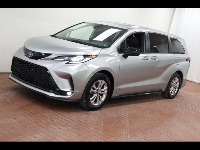 2021 Toyota Sienna XSE