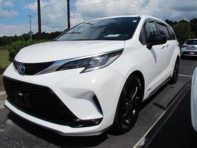 2021 Toyota Sienna XSE