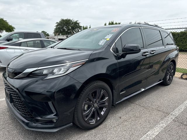 2021 Toyota Sienna XSE