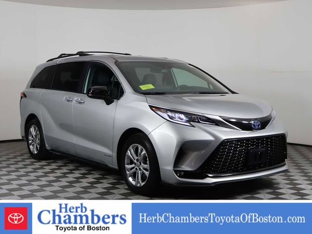 2021 Toyota Sienna XSE