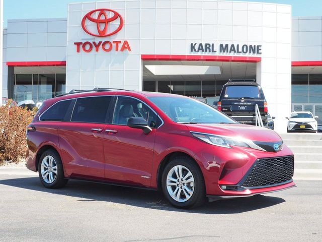 2021 Toyota Sienna XSE