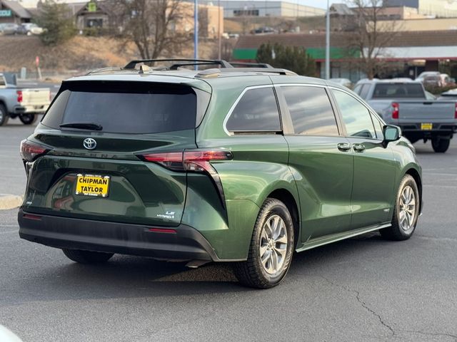 2021 Toyota Sienna LE