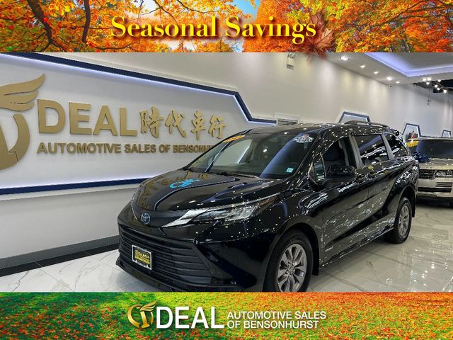 2021 Toyota Sienna LE