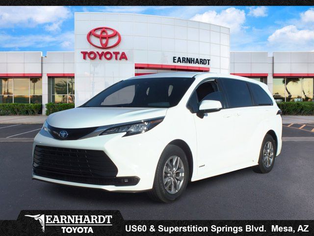 2021 Toyota Sienna LE