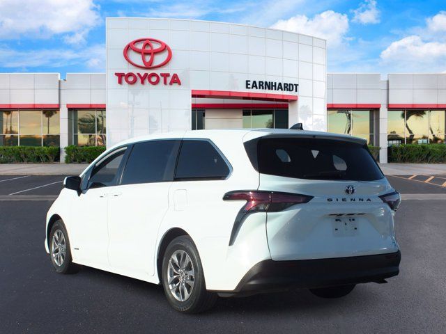 2021 Toyota Sienna LE