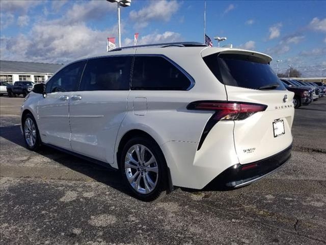 2021 Toyota Sienna Platinum