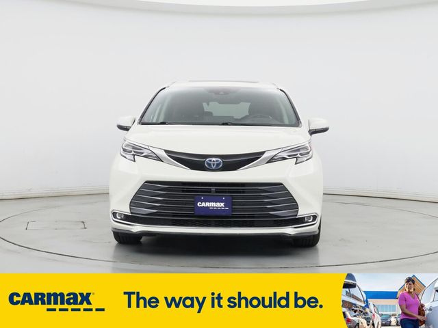 2021 Toyota Sienna Platinum