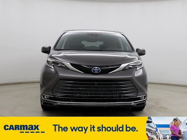 2021 Toyota Sienna Platinum