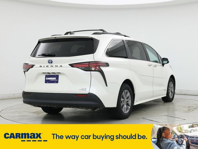 2021 Toyota Sienna XLE