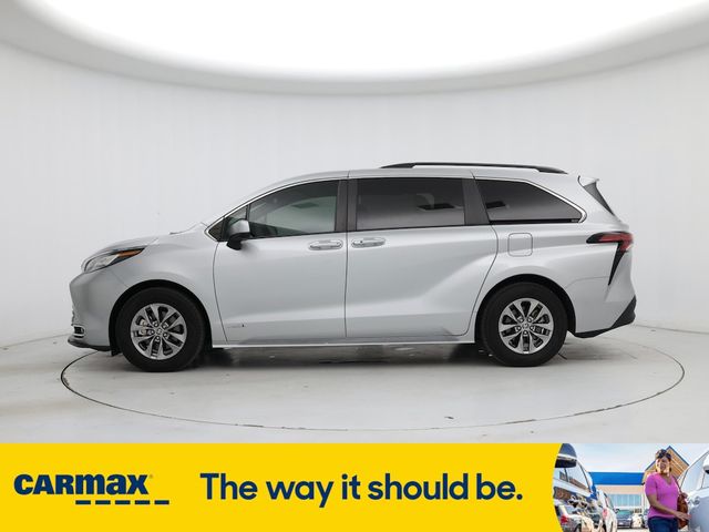 2021 Toyota Sienna XLE