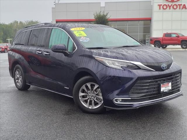 2021 Toyota Sienna XLE