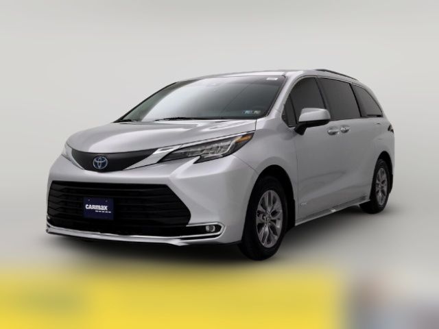 2021 Toyota Sienna XLE