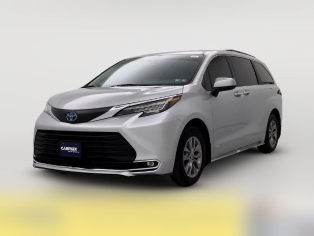 2021 Toyota Sienna XLE