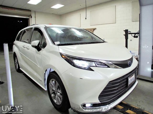 2021 Toyota Sienna XLE