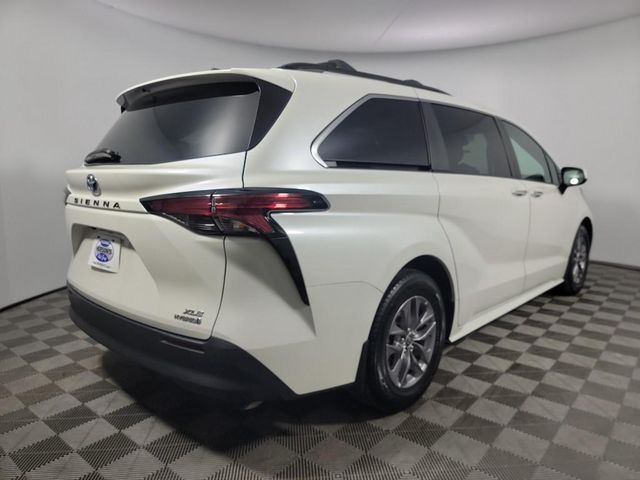 2021 Toyota Sienna XLE