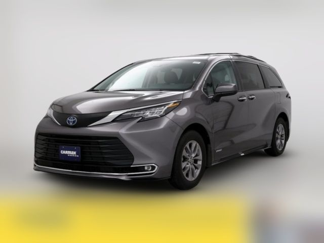 2021 Toyota Sienna XLE