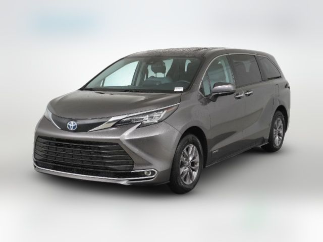 2021 Toyota Sienna XLE